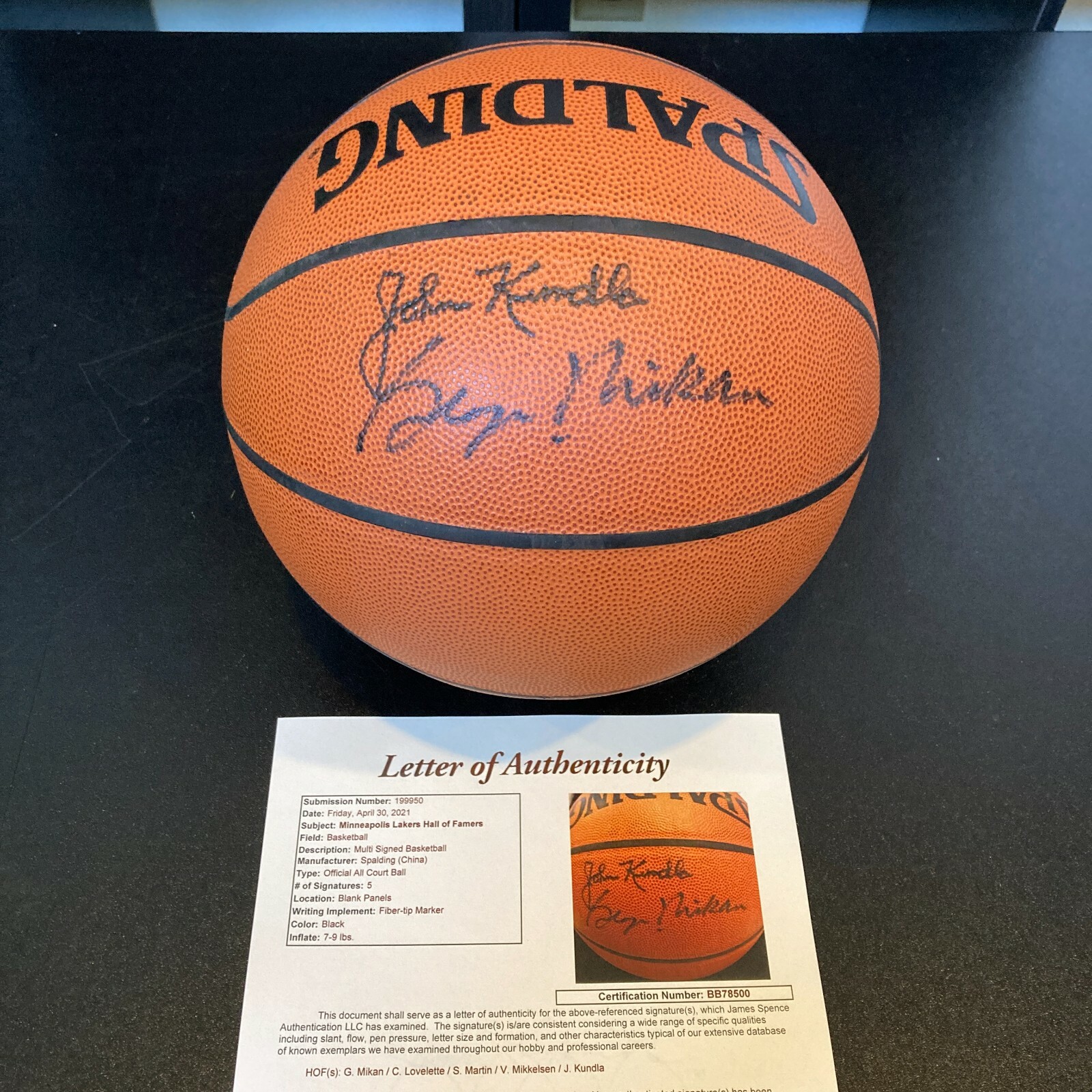 1952 LOS ANGELES LAKERS NBA CHAMPS TEAM SIGNED SPALDING NBA BASKETBALL JSA COA COLLECTIBLE MEMORABILIA