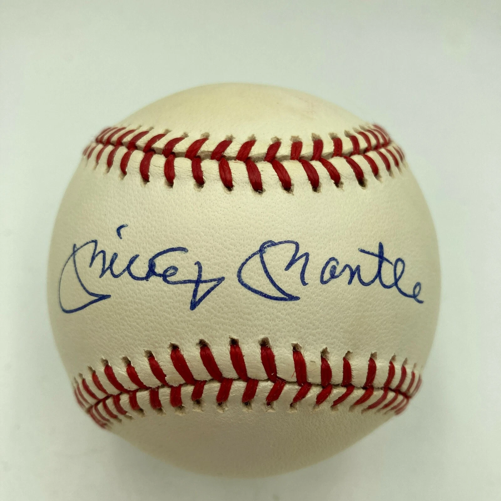 Beautiful Mickey Mantle Signed American League Baseball PSA DNA Graded MINT 9