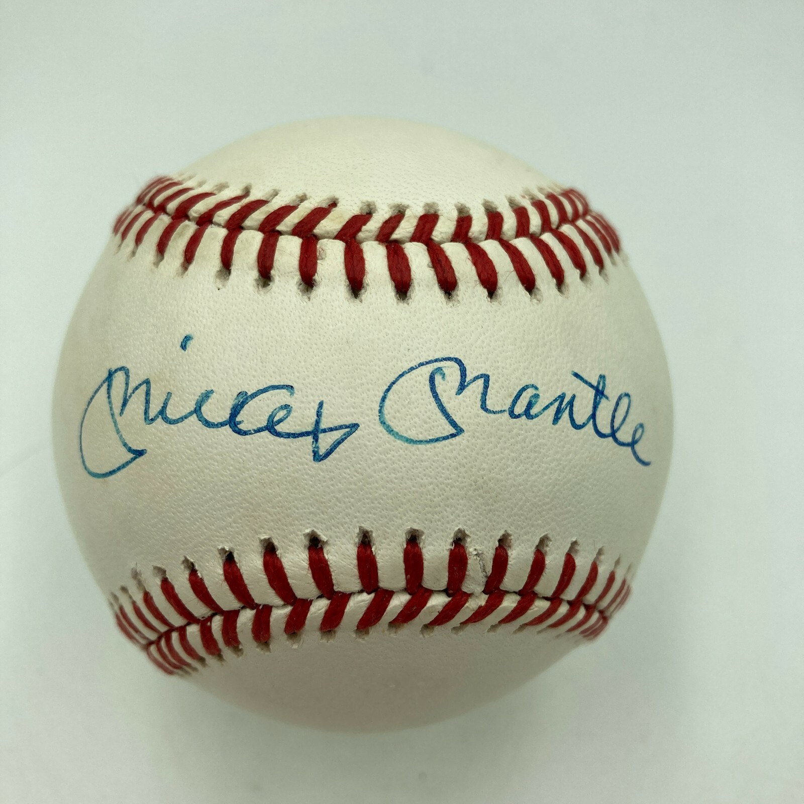 Beautiful Mickey Mantle Signed American League Baseball PSA DNA Graded MINT 9