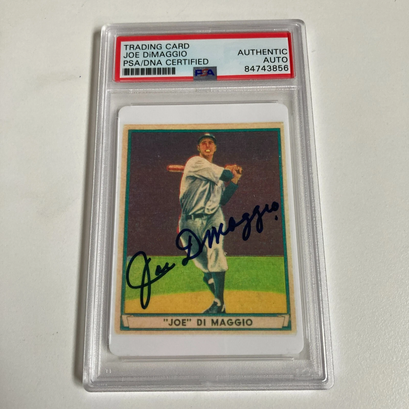 1941 PLAY BALL JOE DIMAGGIO SIGNED PORCELAIN BASEBALL CARD PSA DNA AUTO COLLECTIBLE MEMORABILIA
