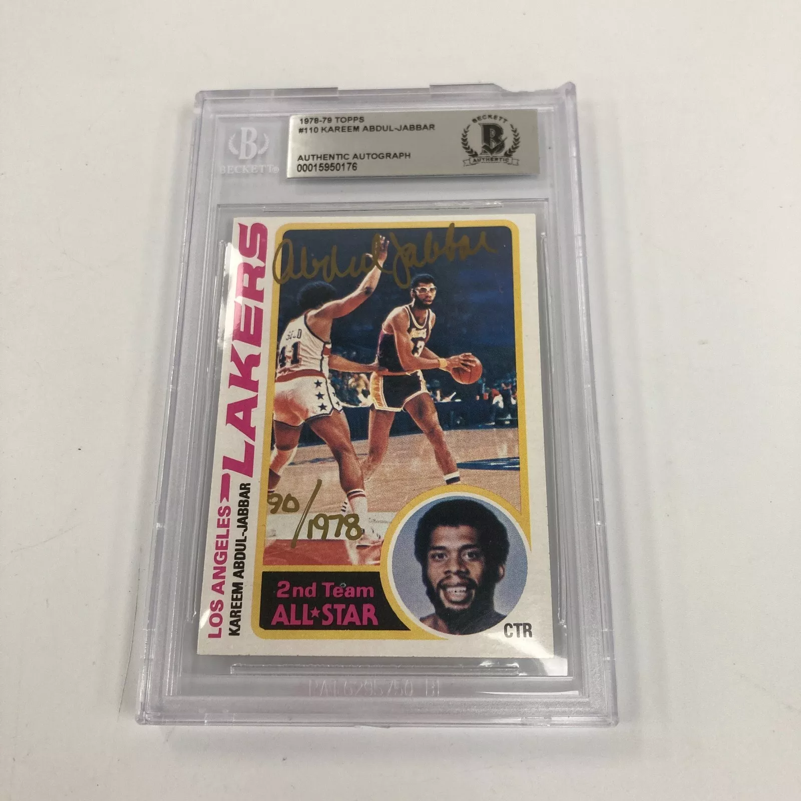 Kareem Abdul-Jabbar Signed 1978-79 Topps Basketball Card #110 BGS Certified