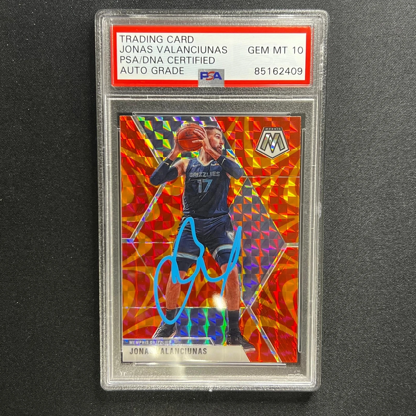 2019-20 Panini Mosaic #86 Jonas Valanciunas Signed Card AUTO 10 PSA Slabbed Griz