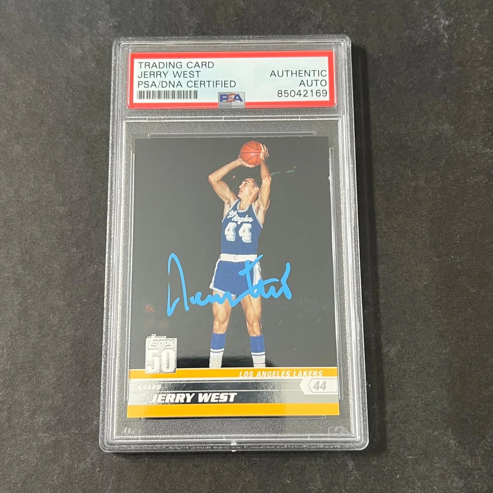 2008 Topps #48 JERRY WEST Signed Card AUTO PSA Slabbed Lakers