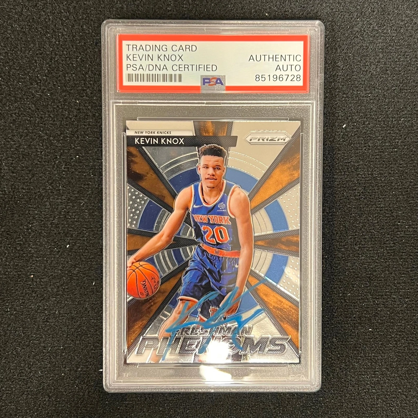2018-19 Panini-Prizm #17 Kevin Knox Signed Card AUTO PSA Slabbed RC Knicks