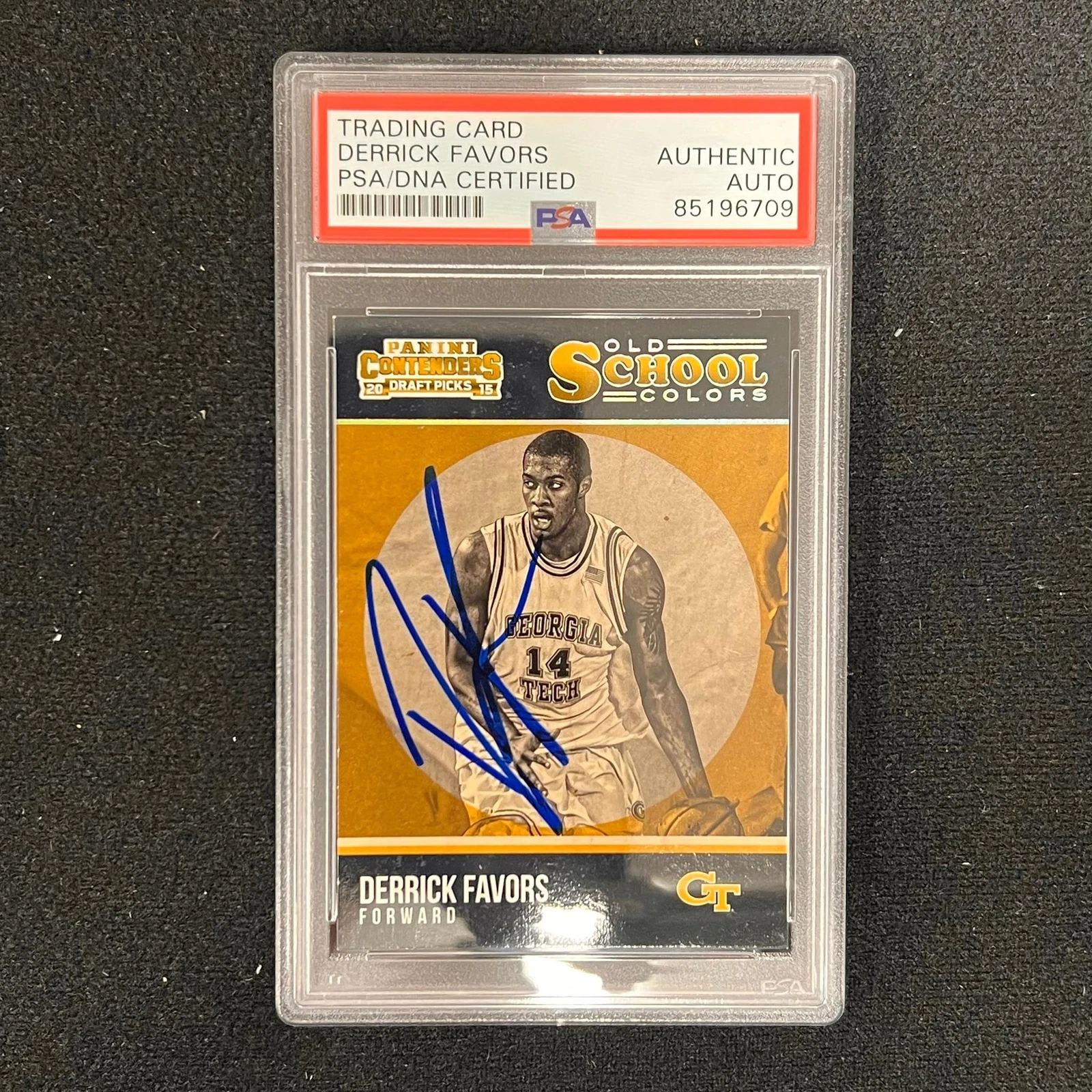 2015-16 Contenders Draft Picks #45 Derrick Favors Signed Card AUTO PSA Slabbed G