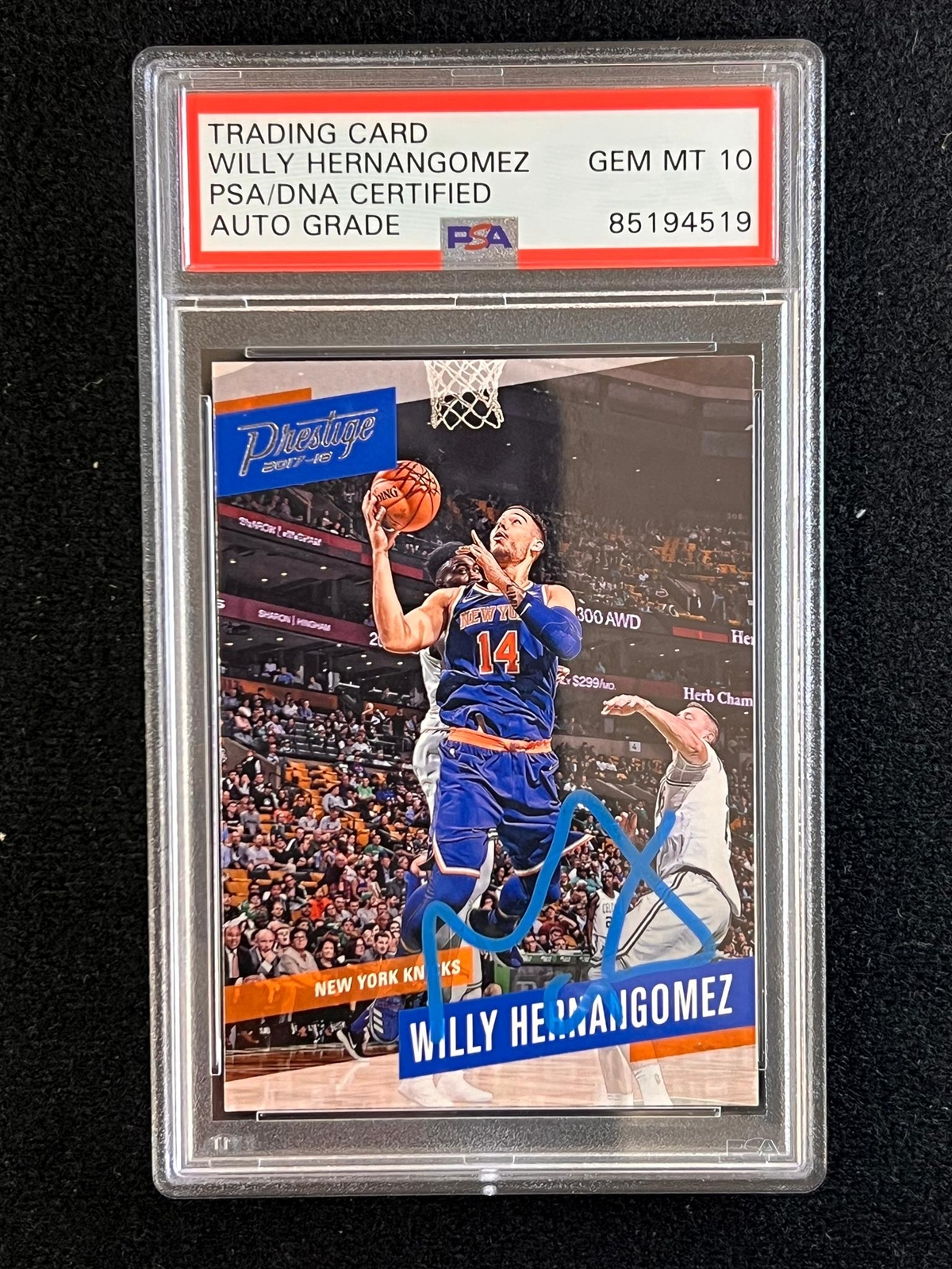 2017-18 Panini Prestige #65 Willy Hernangomez Signed Card AUTO 10 PSA Slabbed Kn