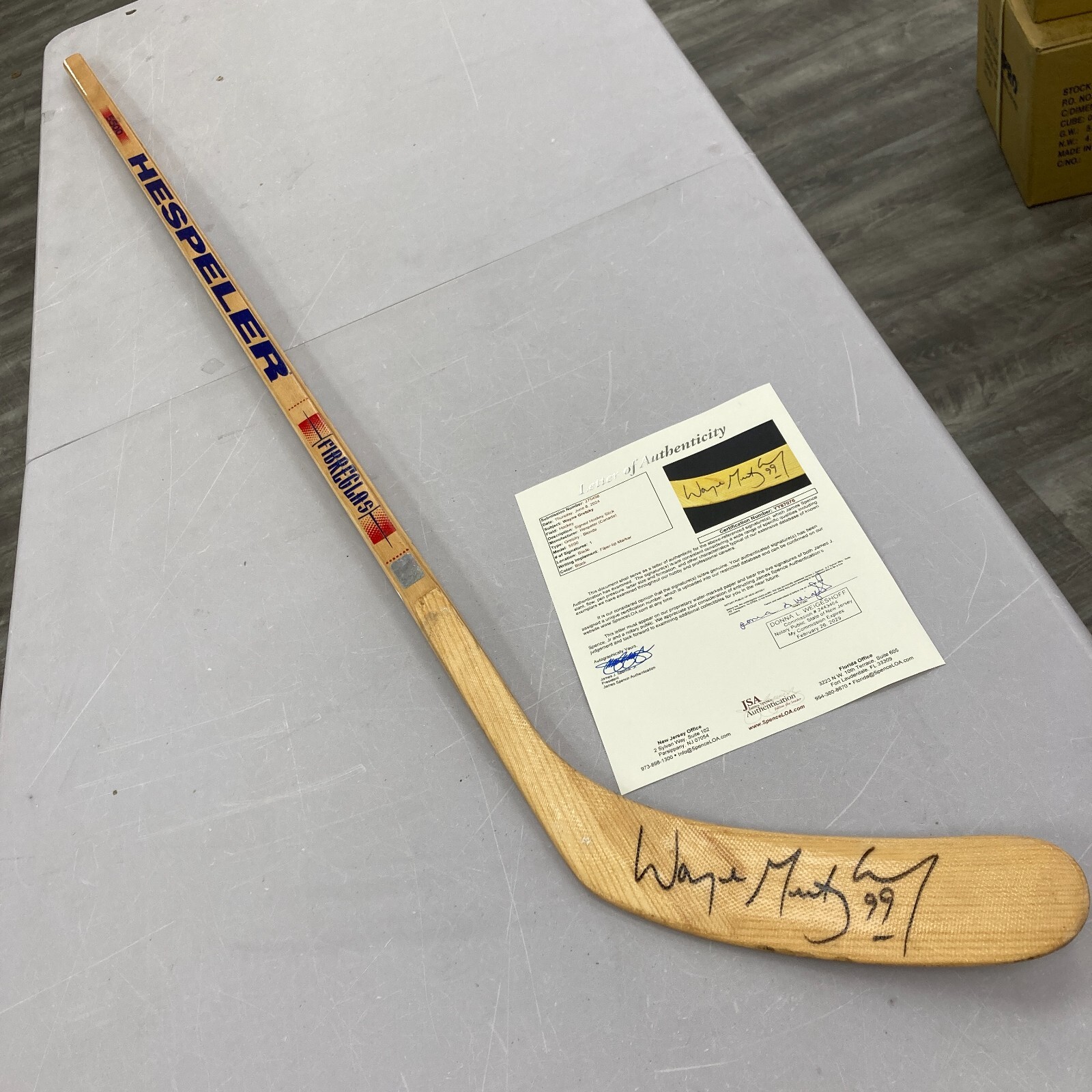WAYNE GRETZKY SIGNED GAME ISSUED HESPELER HOCKEY STICK JSA COA COLLECTIBLE MEMORABILIA