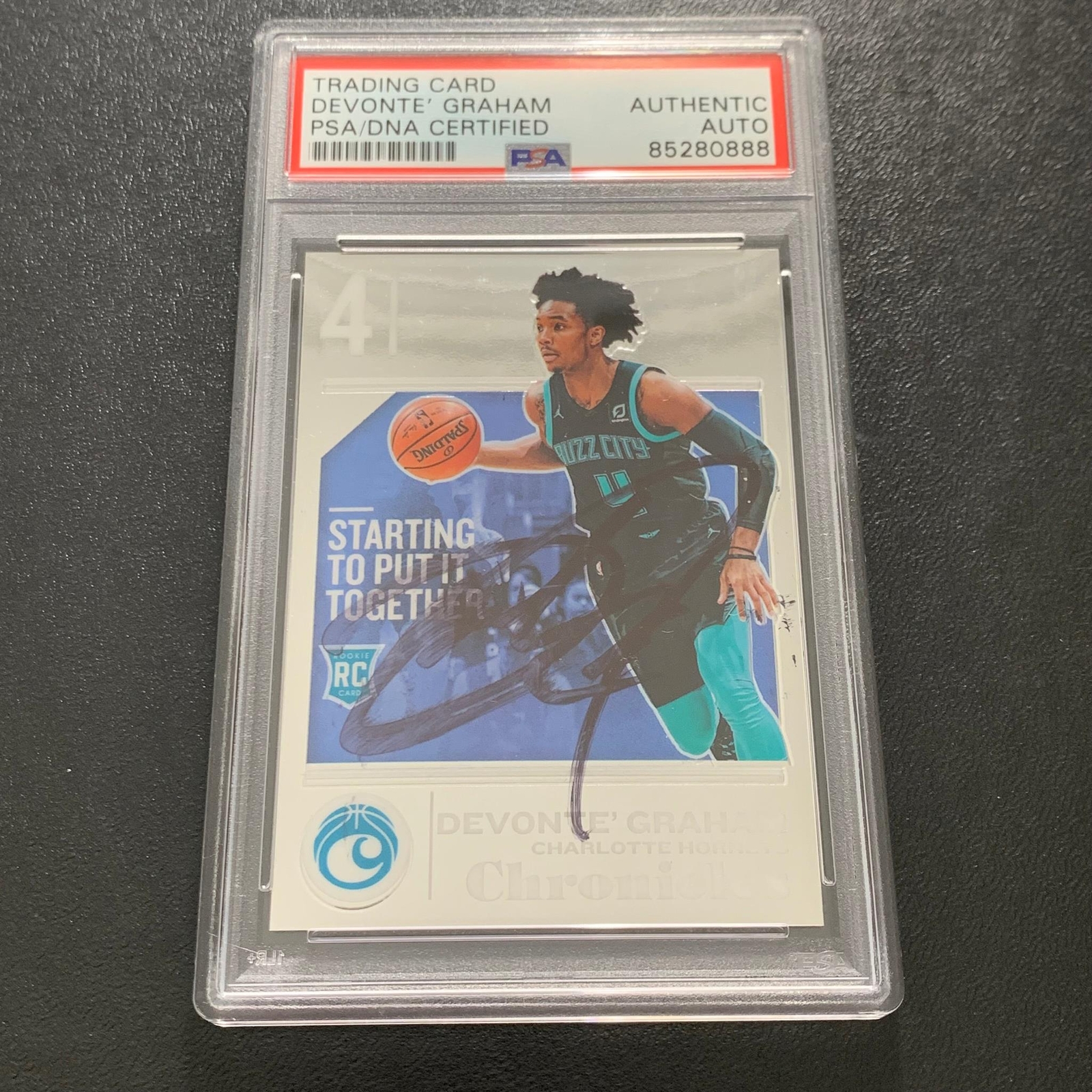 2018-19 Panini Chronicles #525 Devonte' Graham Signed Card AUTO PSA/DNA Slabbed