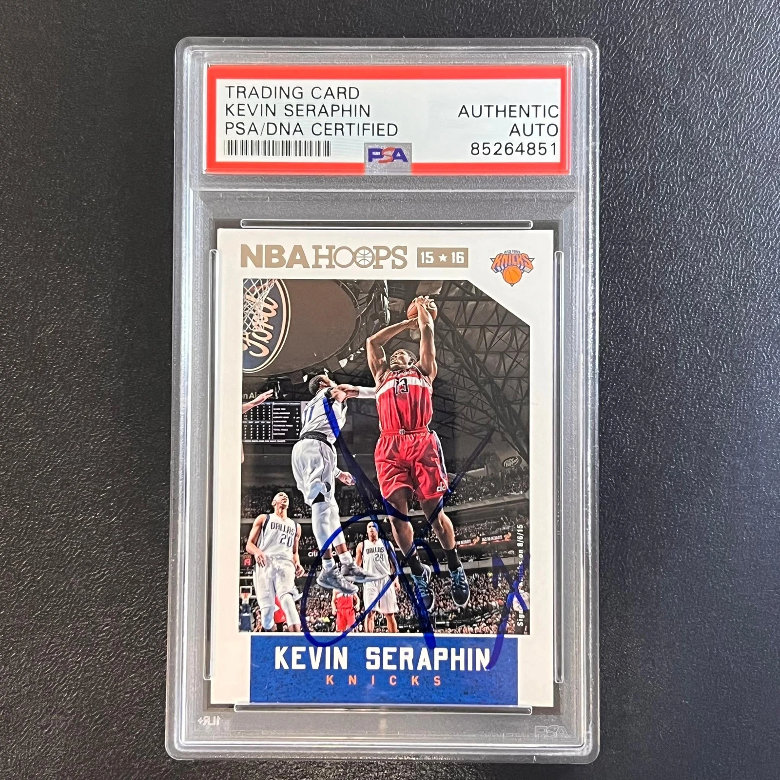 2015-16 NBA Hoops #132 Kevin Seraphin Signed Card AUTO PSA Slabbed Knicks