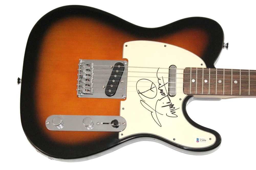Cyndi Lauper Signed Autograph Fender Guitar Girls Just Wanna Have Fun w/ Beckett