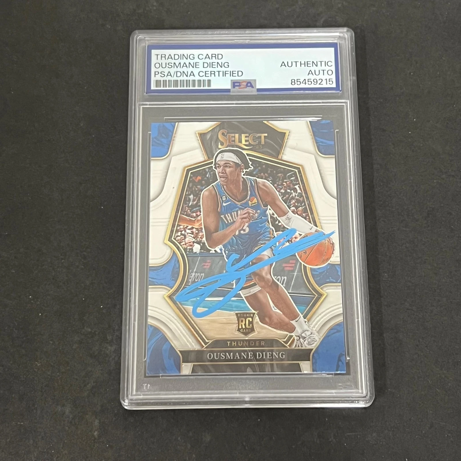 2021-22 Panini Chronicles Threads #100 Aaron Wiggins Signed Card AUTO PSA/DNA Sl