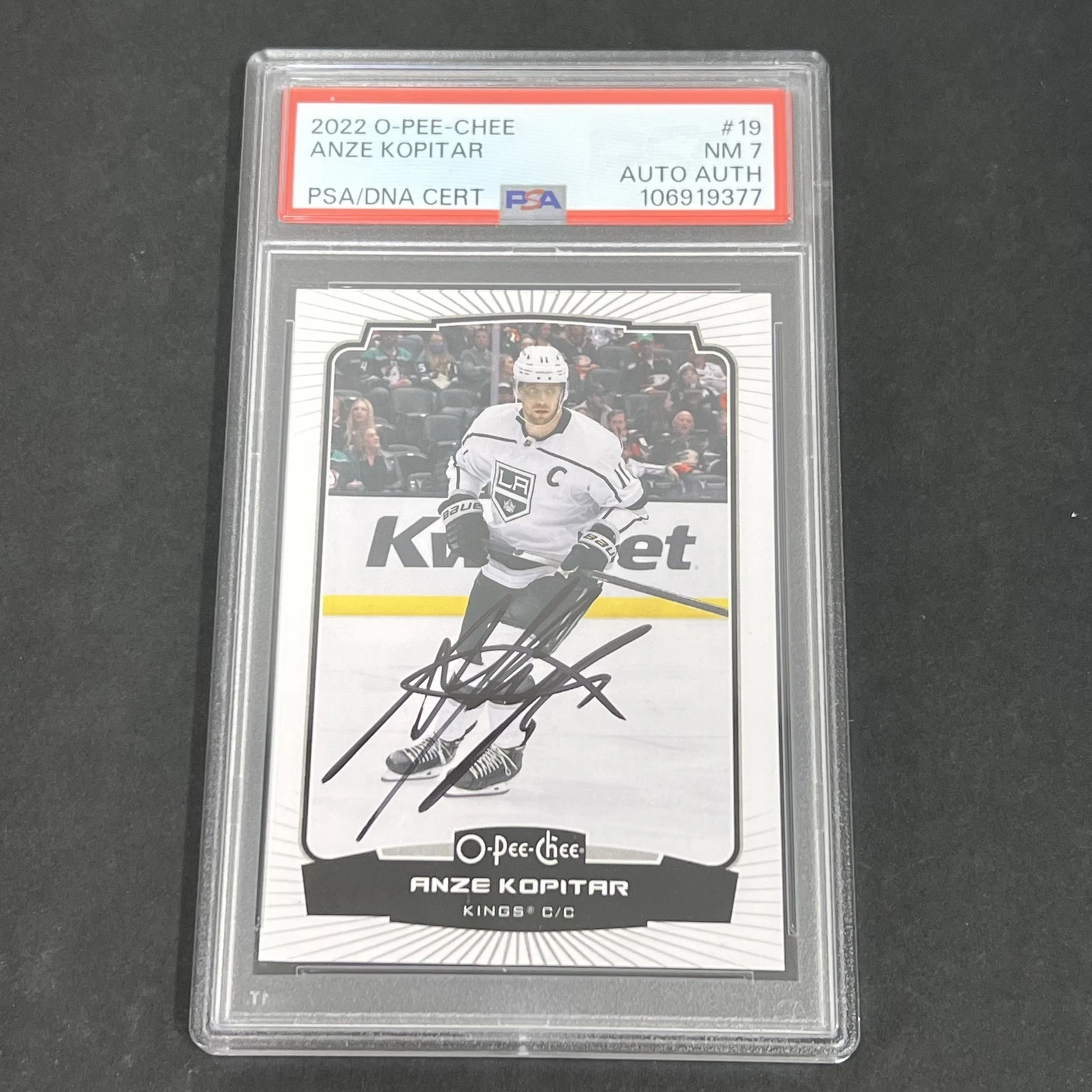 2022 Upper Deck O-Pee-Chee #19 Anze Kopitar signed card PSA 7 Auto A