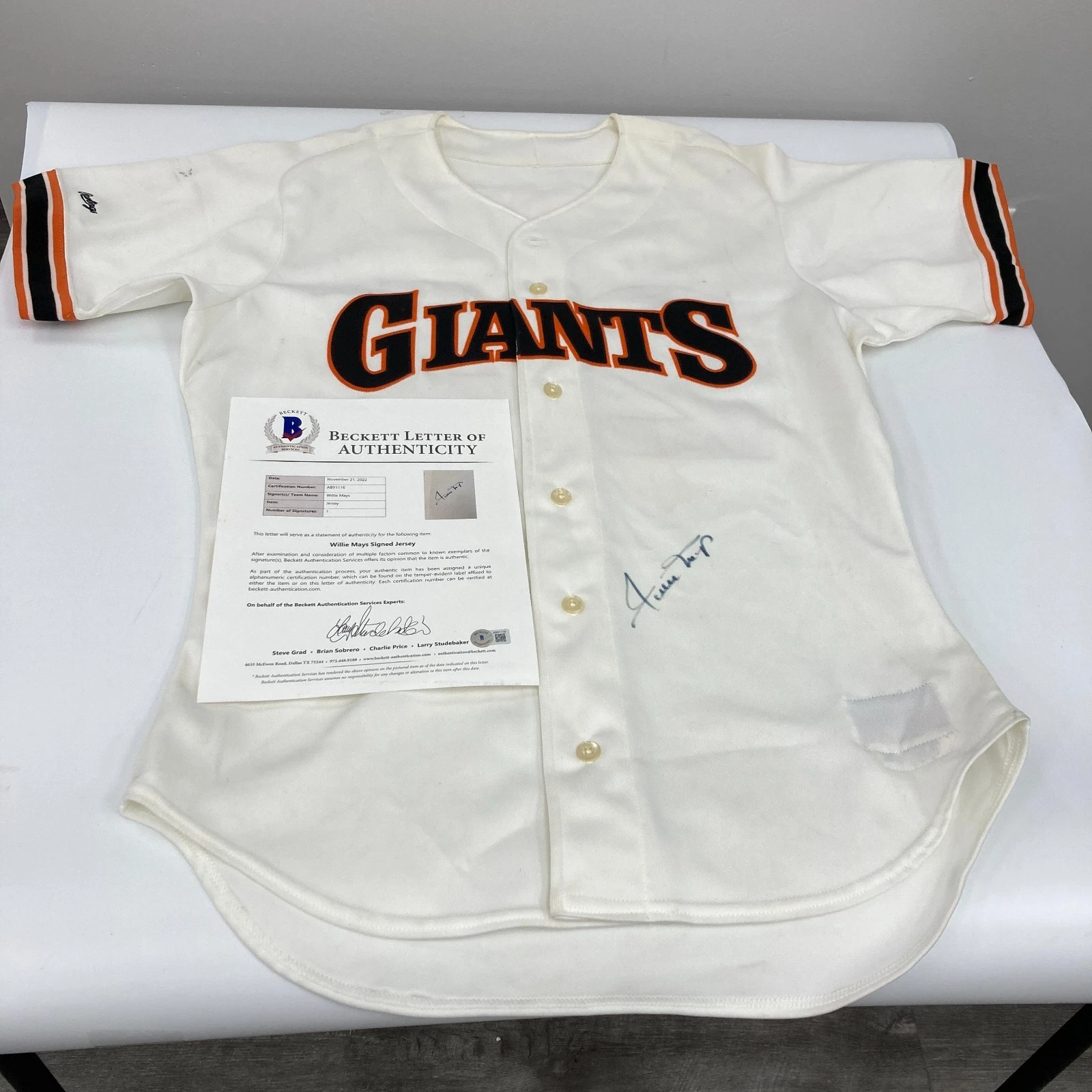 Willie Mays Signed San Francisco Giants Rawlings Game Model Jersey Beckett COA