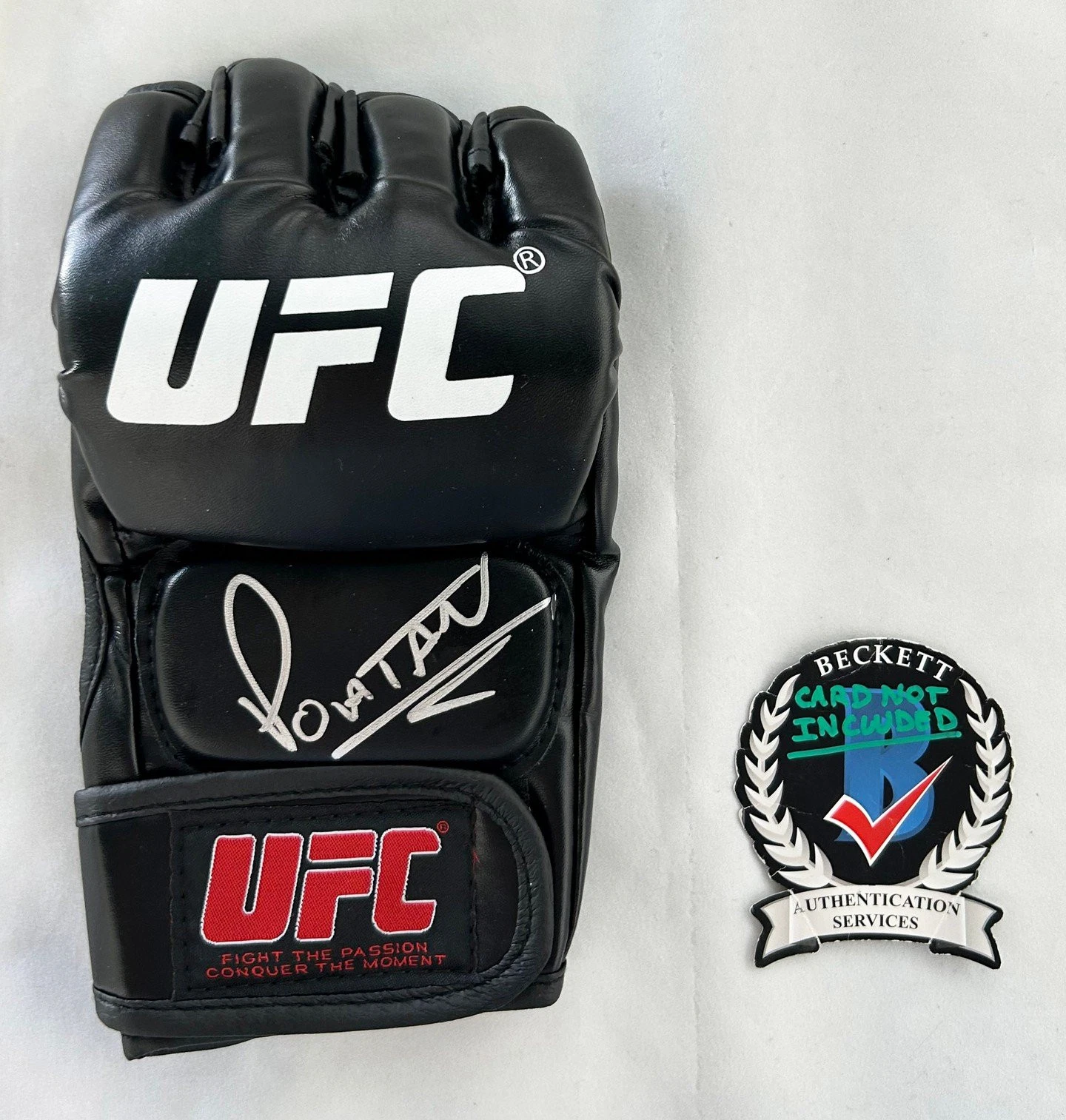 Alex Pereira Signed UFC Glove MMA Poatan Beckett BAS 6 COA