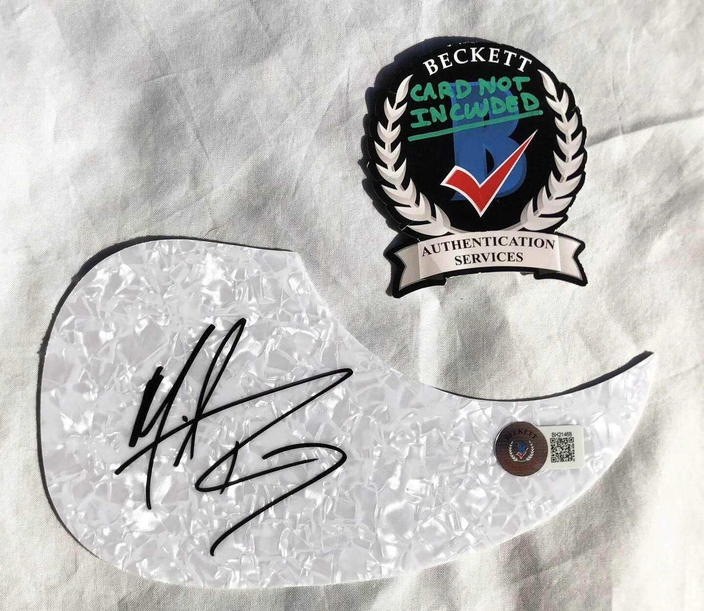 Michael Ray Signed Acoustic Pickguard Beckett BAS 1 COA