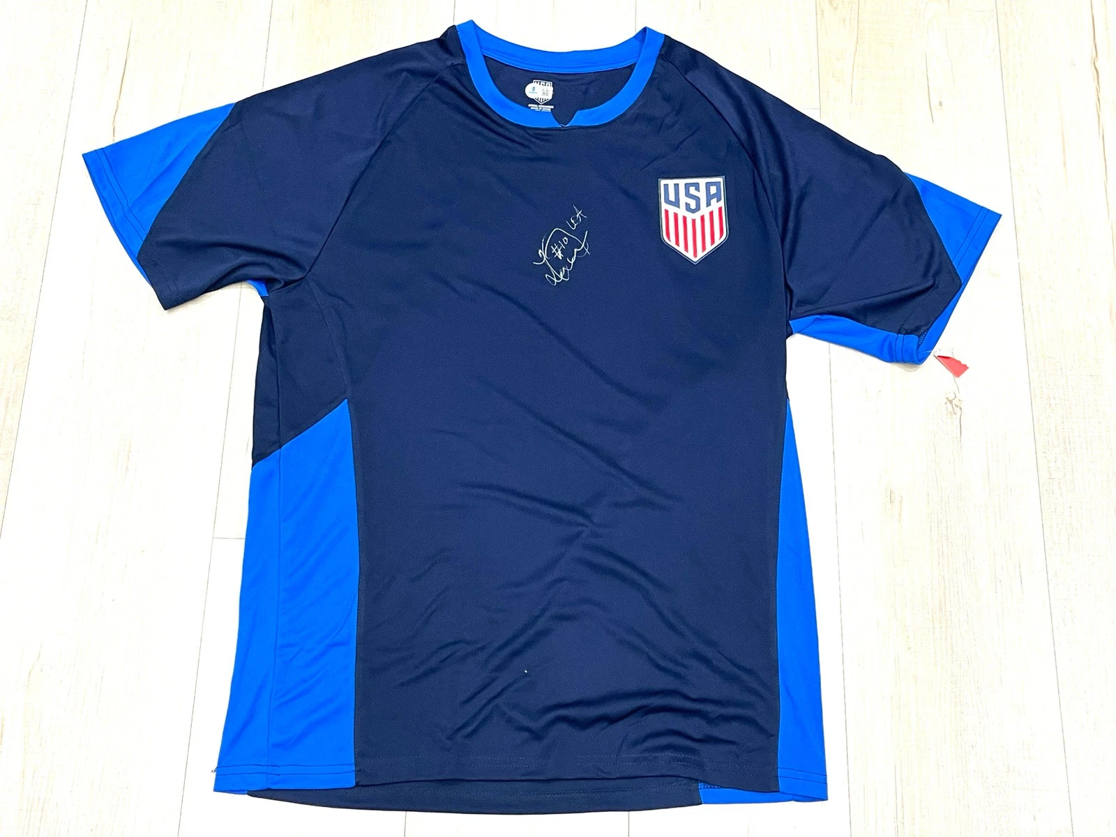 LANDON DONOVAN HAND SIGNED AUTOGRAPH #10 USA JERSEY OLYMPICS BECKETT CERT