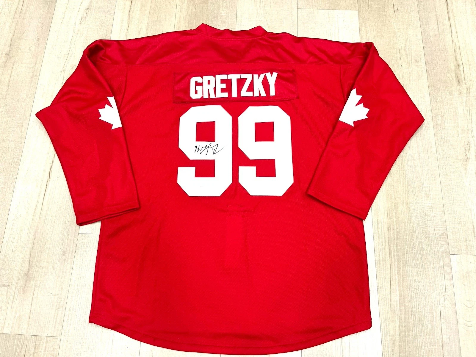 Wayne Gretzky Hand Signed Canada Jersey NHL Hockey GOAT JSA Cert Letter