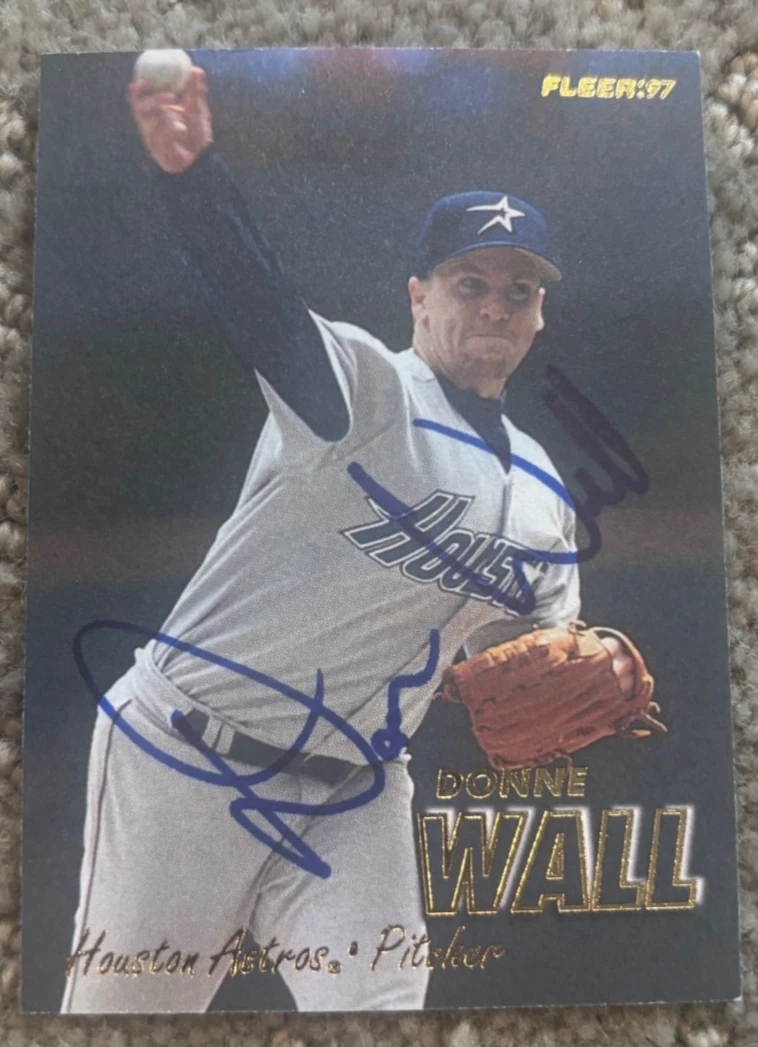 1997 Fleer #355 Donne Wall signed Autographed Trading Card Houston Astros