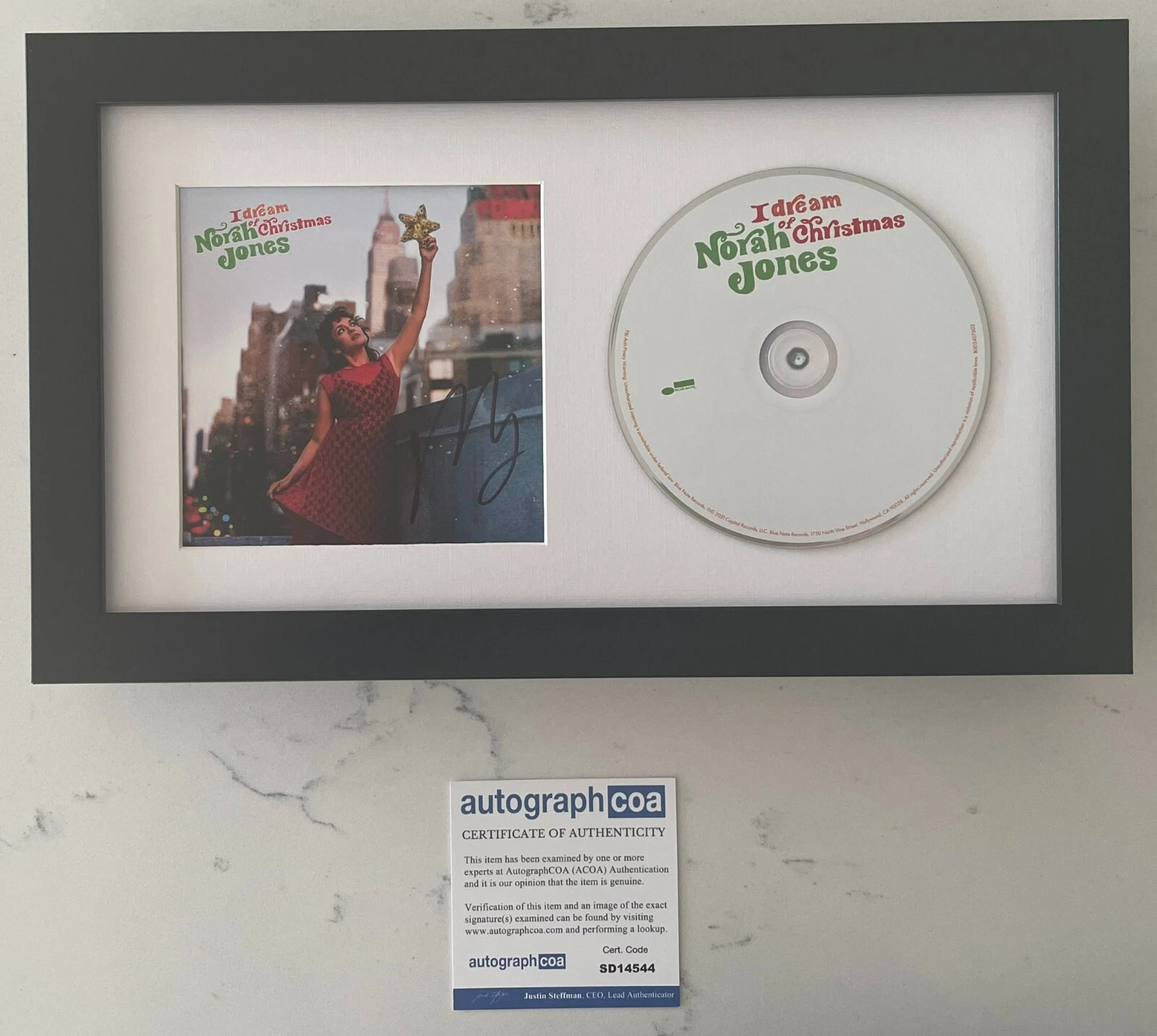 NORAH JONES SIGNED I DREAM OF CHRISTMAS FRAMED & MATTED CD w/ AUTOGRAPH ACOA COA
