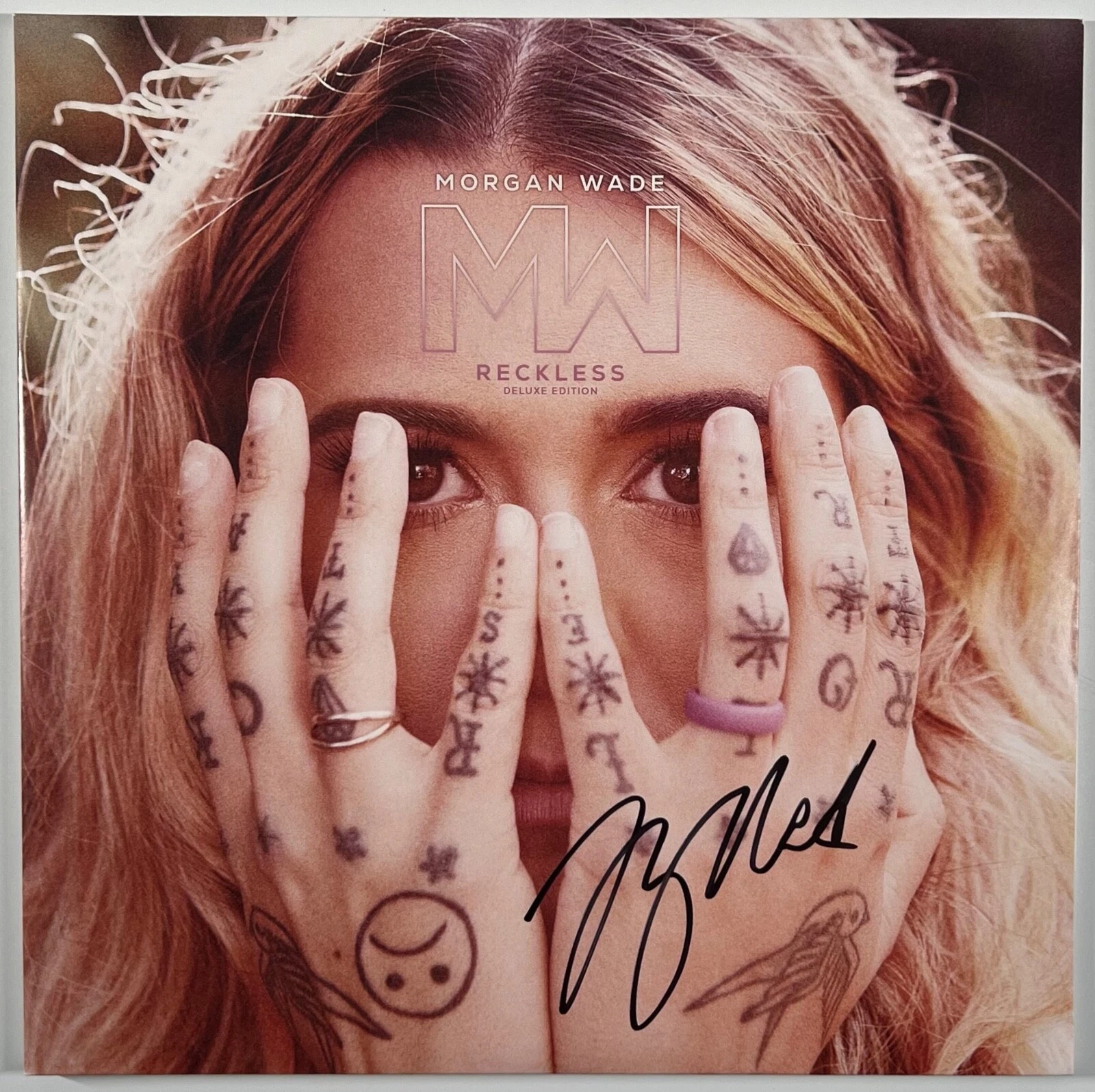 Morgan Wade JSA Signed Autograph Album Record Reckless