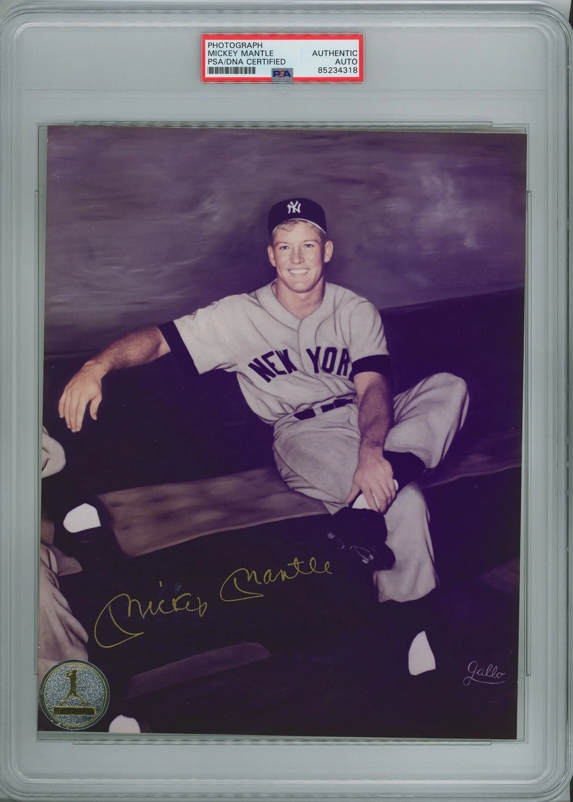 MICKEY MANTLE SIGNED 8X10 PHOTO PSA DNA 85234318 (D) YANKEES GALLO