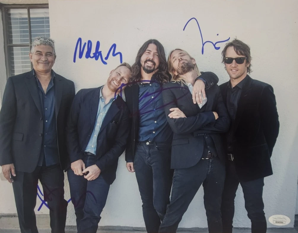 Foo Fighters Signed 11x14 Photo JSA LOA Dave Grohl Taylor Hawkins Mendel Smear A