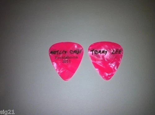 Motley Crue Tommy Lee Rocklahoma Pink Pearl Guitar Pick