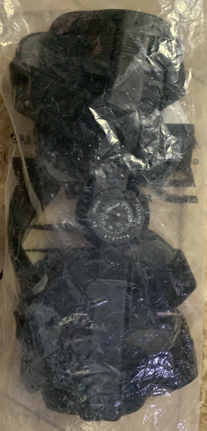 BREG T SCOPE BLACK POST-OP KNEE BRACE PADDED FLEXION EXTEND ONE SIZE ADJUSTABLE COLLECTIBLE MEMORABILIA