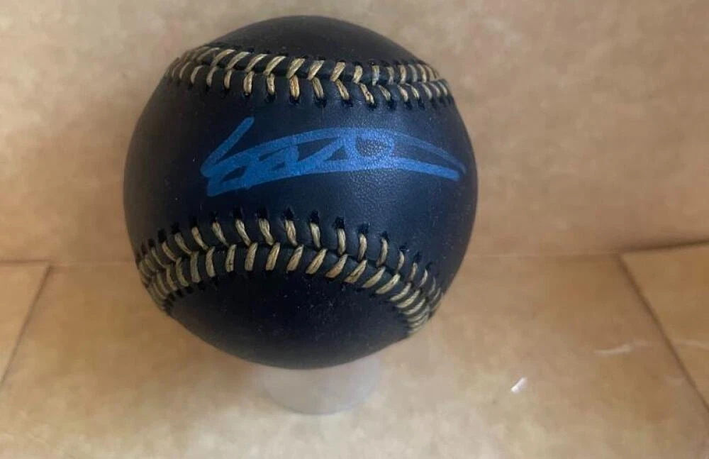 VLADIMIR GUERRERO BLUE JAYS SIGNED AUTO BLACK BASEBALL JSA STICKER