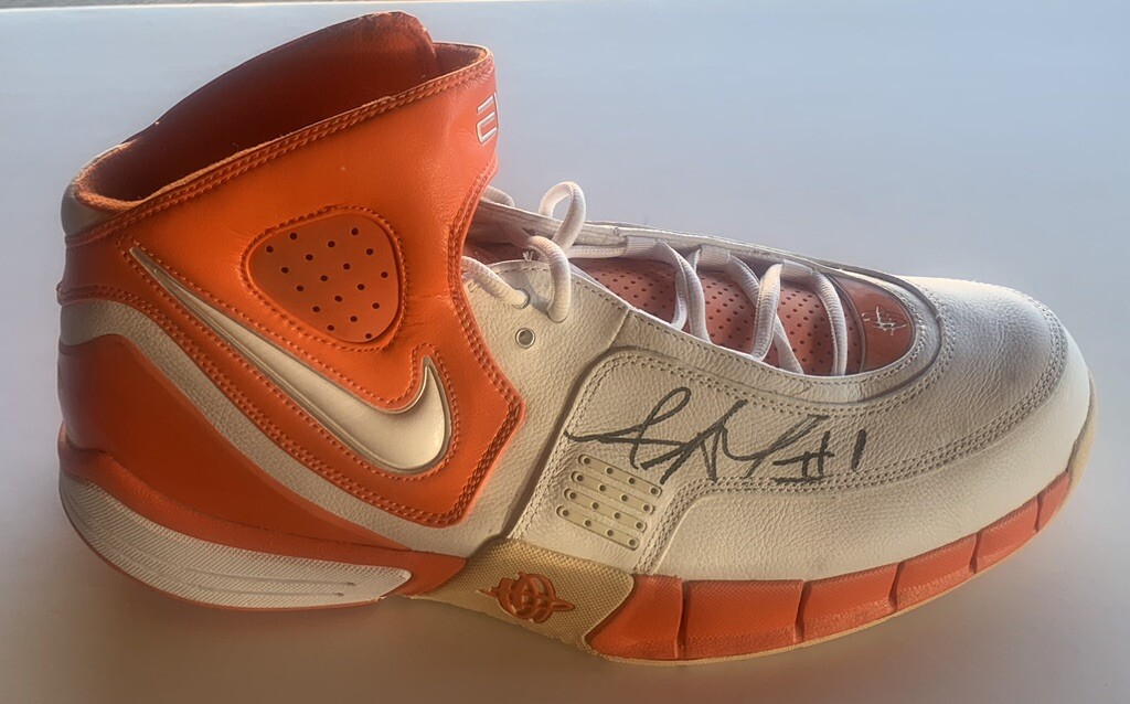 AMAR’E STOUDEMIRE SUNS NBA BASKETBALL SIGNED AUTOGRAPHED SHOE BAS CERTIFIED COLLECTIBLE MEMORABILIA