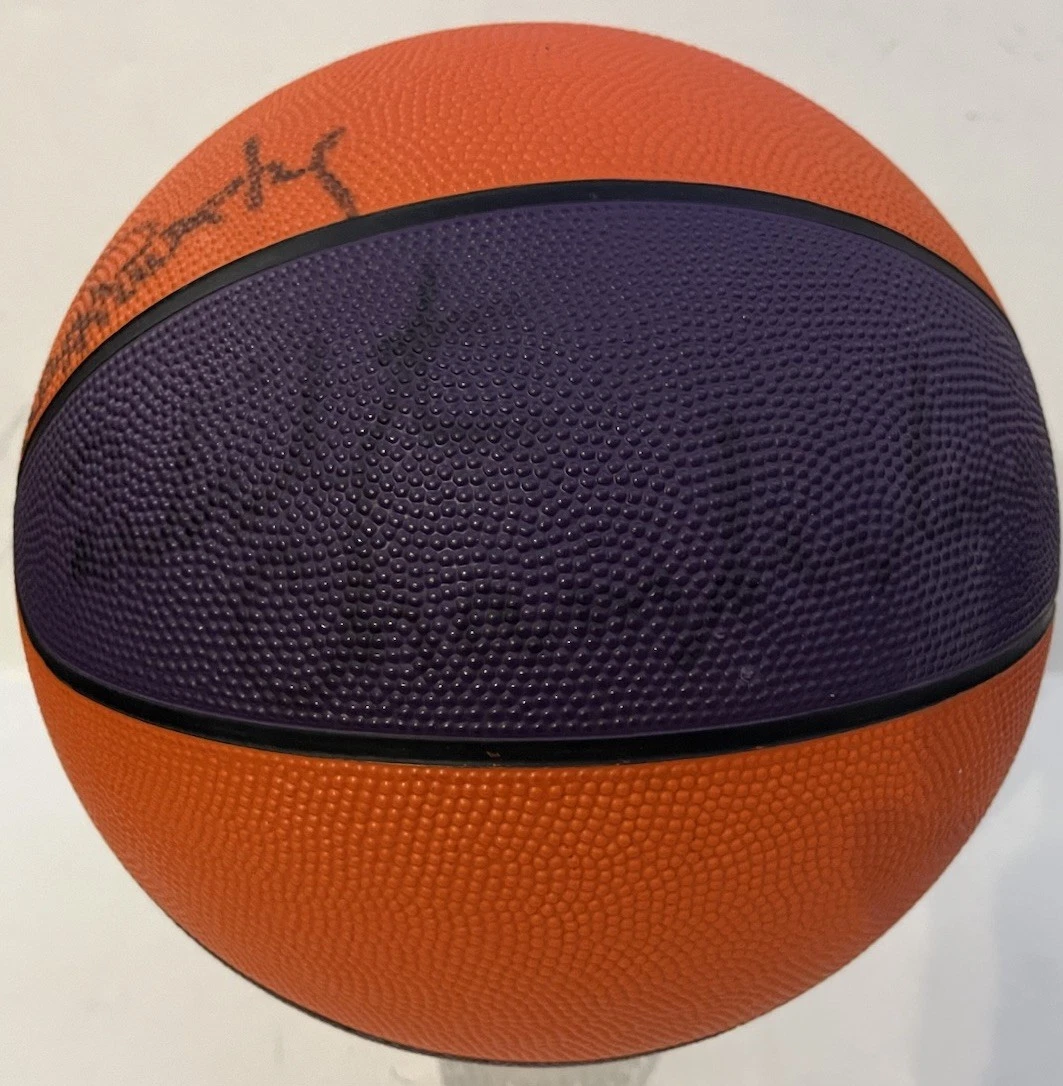 NBA HOF Signed Autographed Basketball Wilt Chamberlain Walton +5 BAS Certified