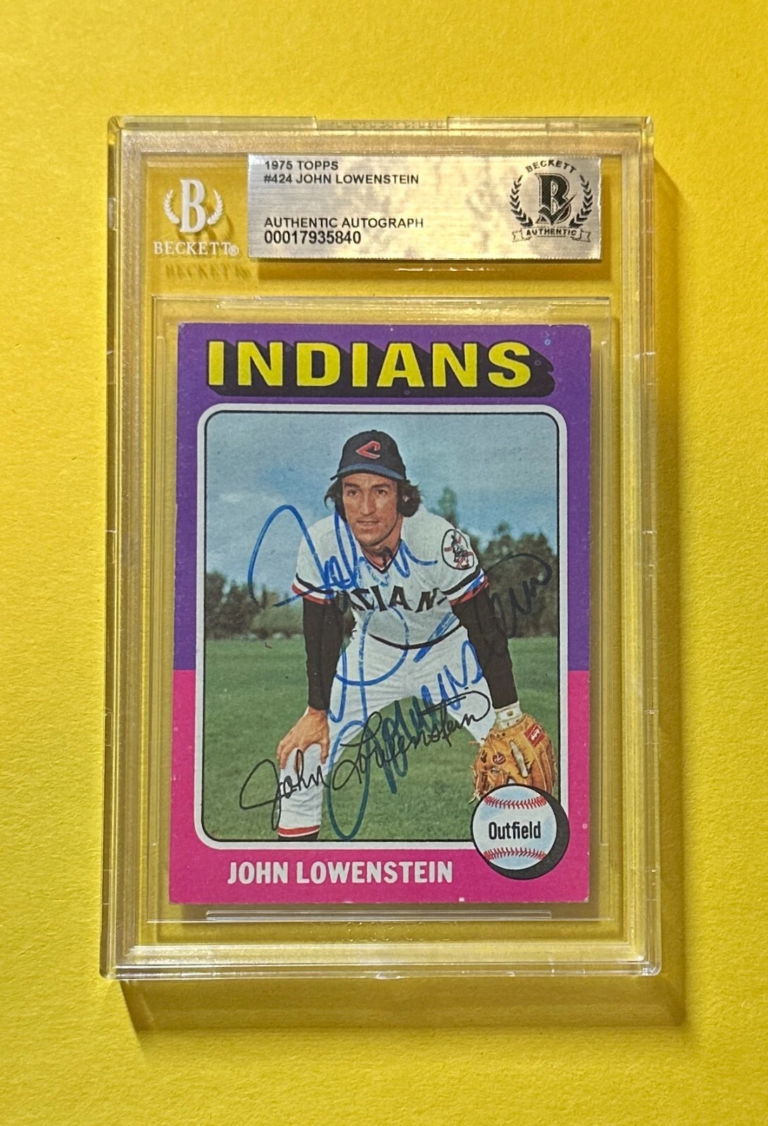 1975 TOPPS JOHN LOWENSTEIN #424 BECKETT AUTHENTIC SIGNED AUTOGRAPHED CARD