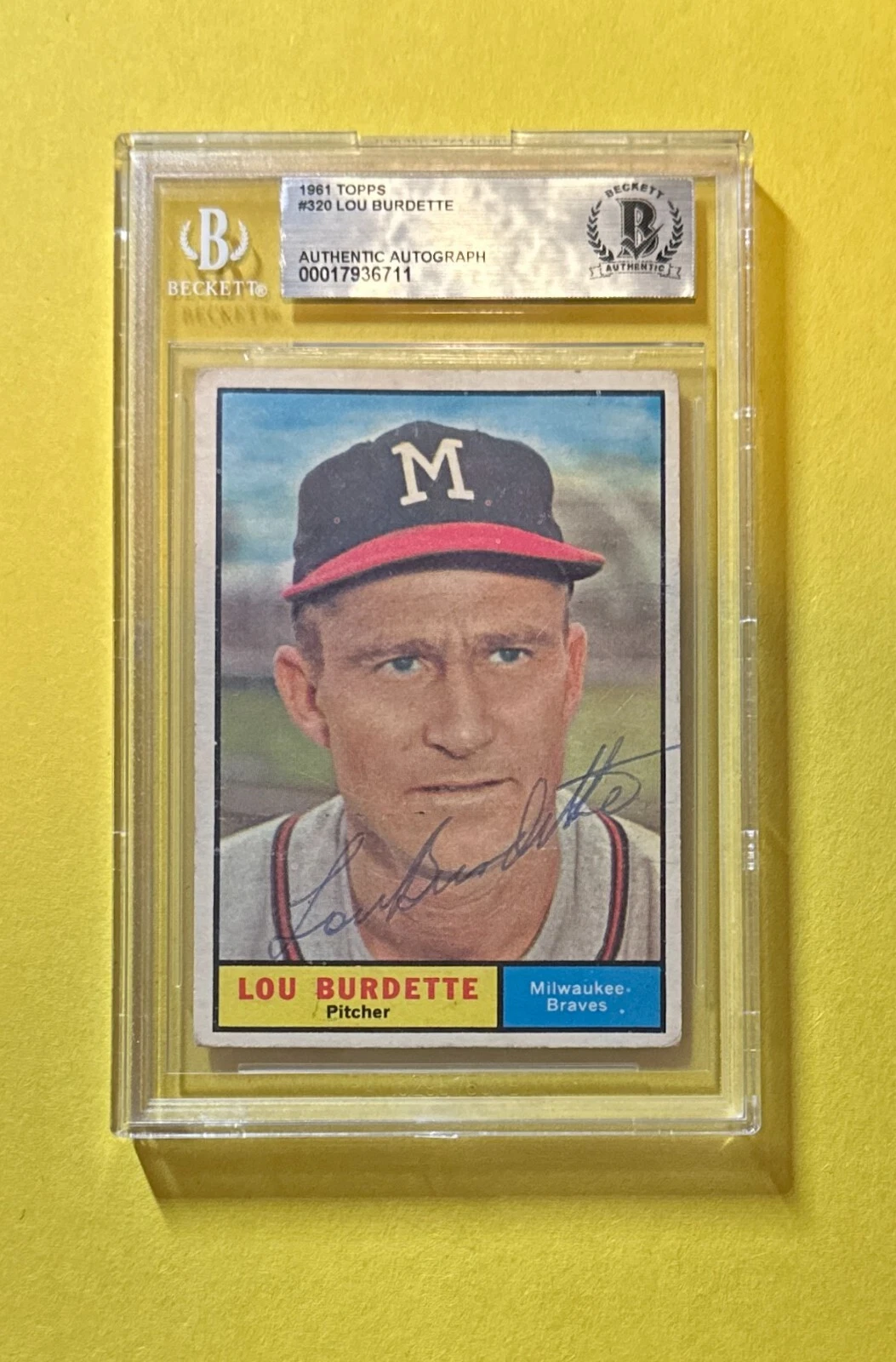 1961 TOPPS LOU BURDETTE #320 BECKETT AUTHENTIC SIGNED AUTOGRAPHED CARD BRAVES
