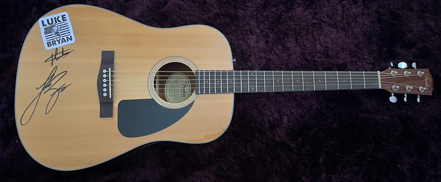 Luke Bryan Sexy Body Signed Autographed Acoustic Guitar Beckett Certified READ