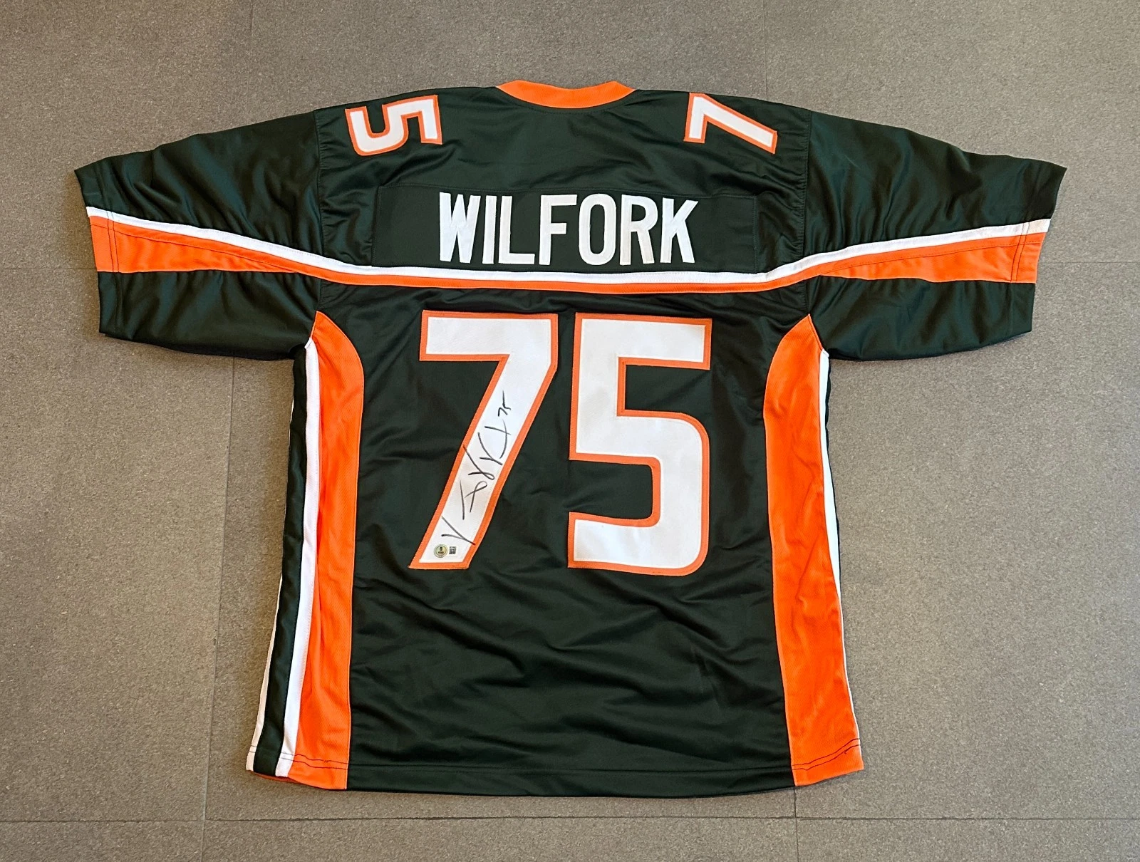 VINCE WILFORK HURRICANES SIGNED AUTOGRAPHED GREEN JERSEY SZ XL BECKETT