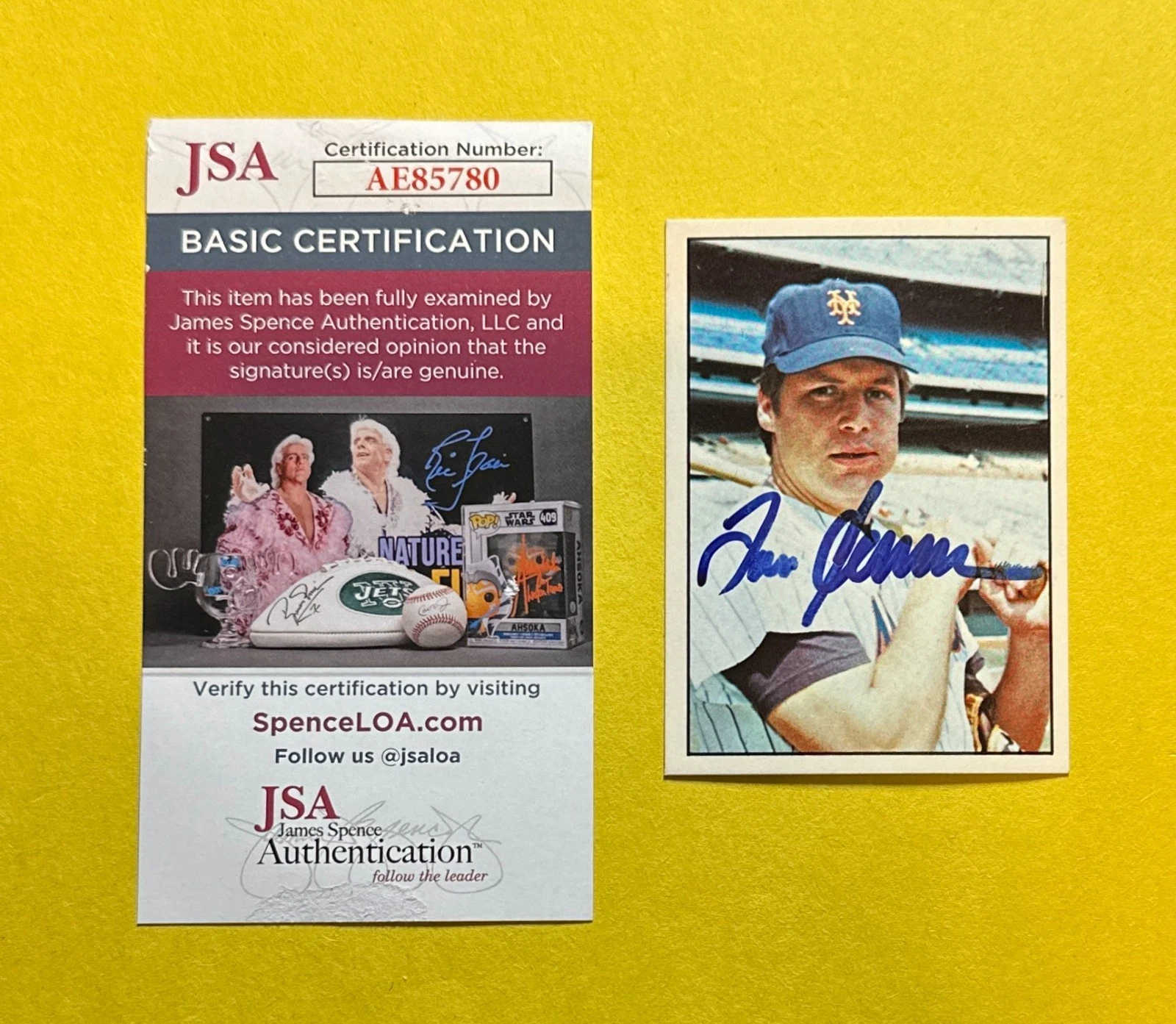 1975 TOM SEAVER JSA AUTHENTIC AUTOGRAPHED CARD #12 METS