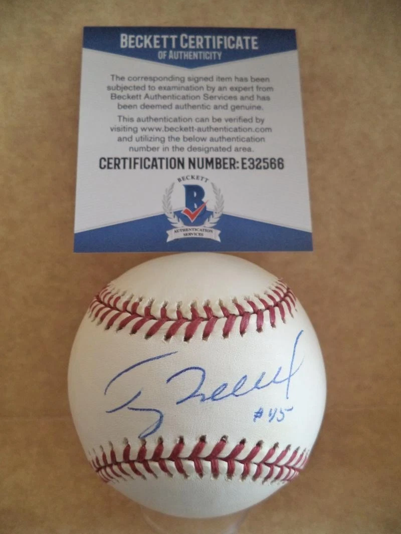 TERRY MULHOLLAND GIANTS/YANKEES/CUBS SIGNED AUTO M.L. BASEBALL BECKETT E32566