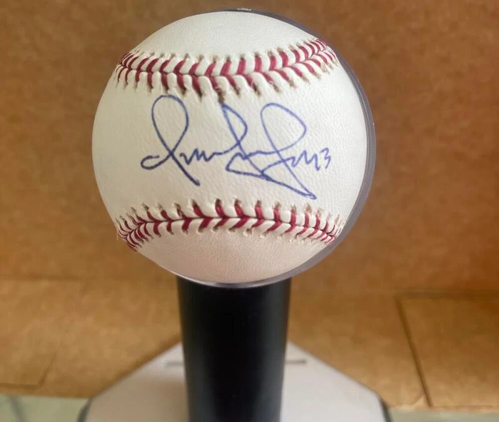 OMAR VIZQUEL INDIANS/GIANTS SIGNED AUTOGRAPHED M.L. BASEBALL BECKETT AUTH