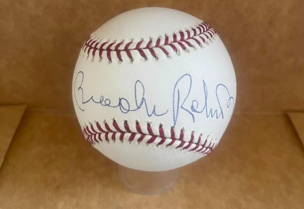 BROOKS ROBINSON ORIOLES  SIGNED AUTOGRAPHED M.L. BASEBALL BECKETT AUTH