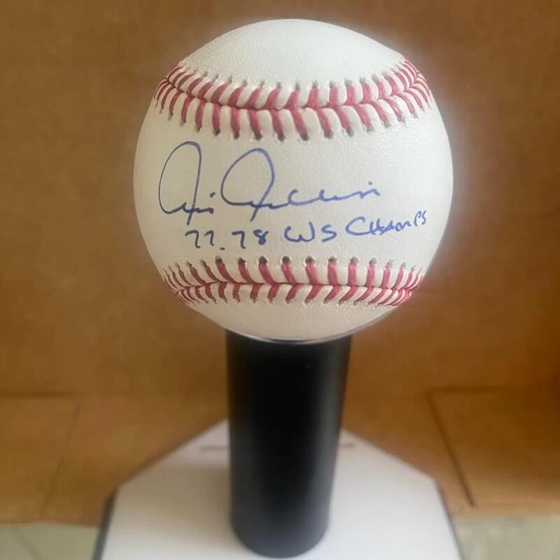 CHRIS CHAMBLISS 77 78 WS CHAMPS SIGNED AUTOGRAPHED GOLD GLOVE BASEBALL BECKETT A