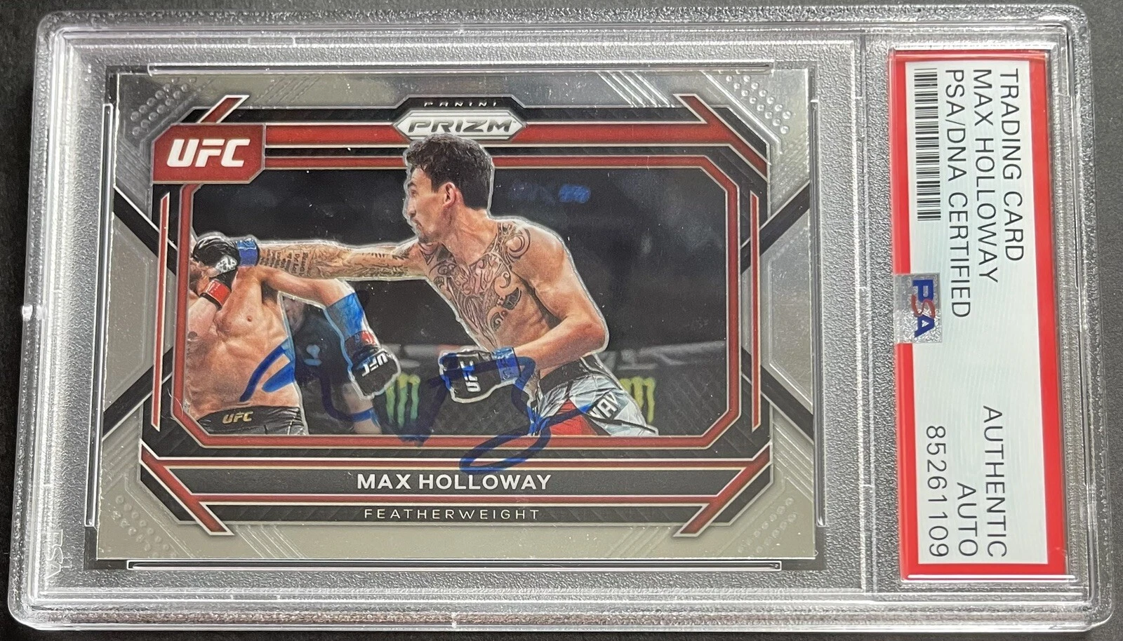 Max Holloway 2023 Prizm Base Card Signed UFC Fighter PSA/DNA Slabbed