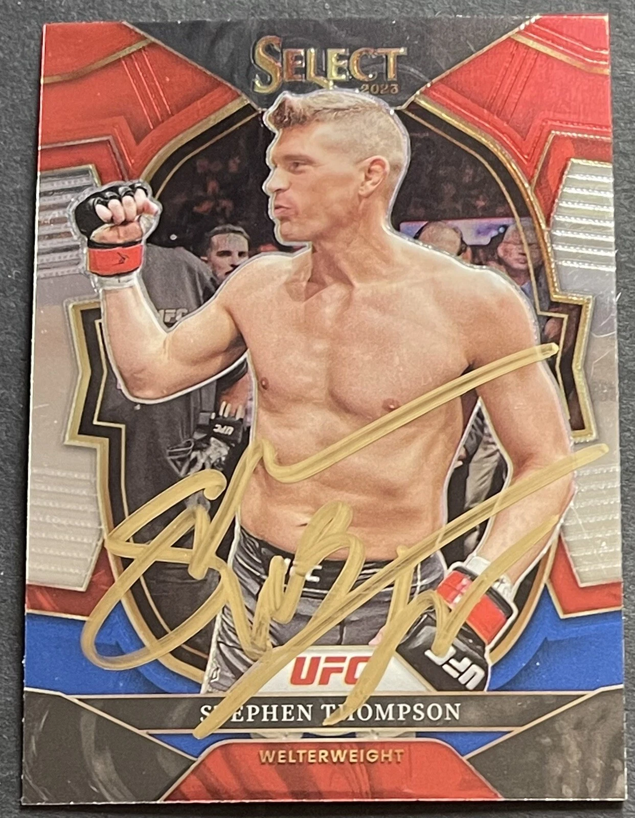 Stephen Thompson Signed 2023 Select Red Blue UFC Fighter Auto On Card Beckett