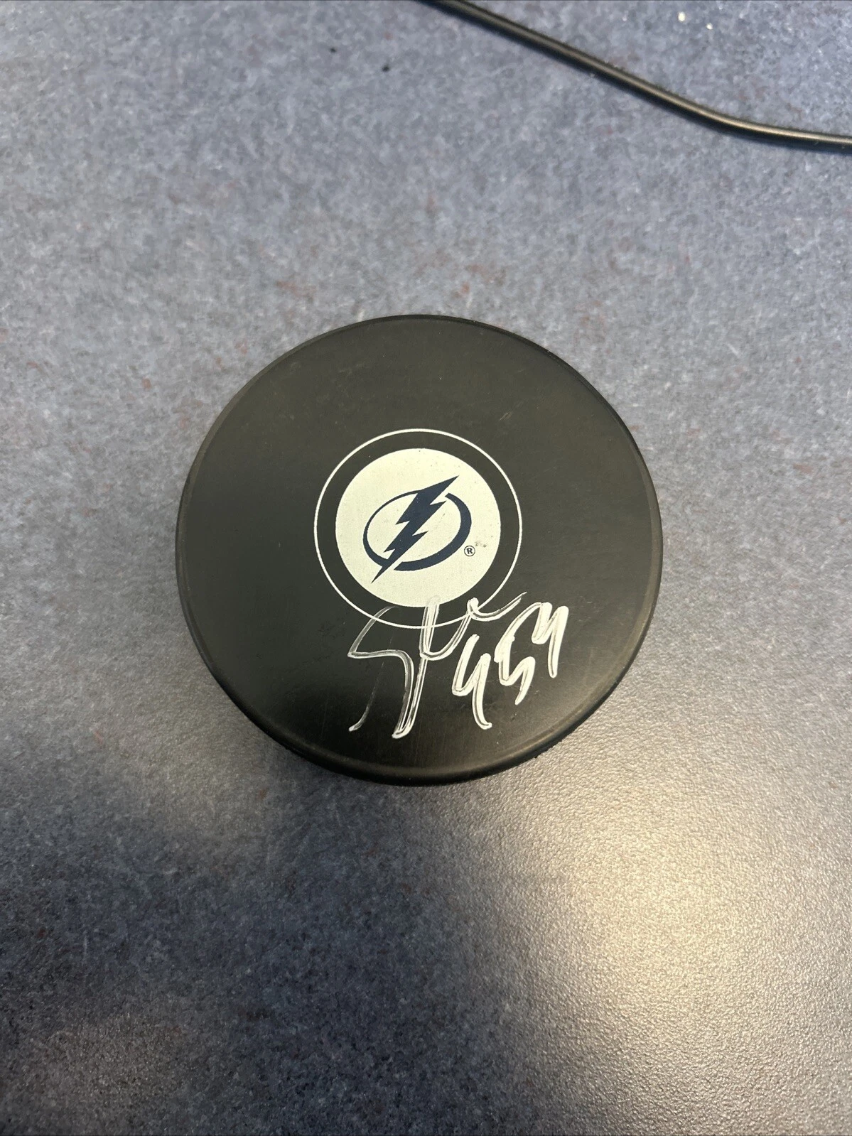 TAMPA BAY LIGHTNING- LUCAS EDMONDS SIGNED AUTOGRAPH LOGO HOCKEY PUCK COA CRUNCH