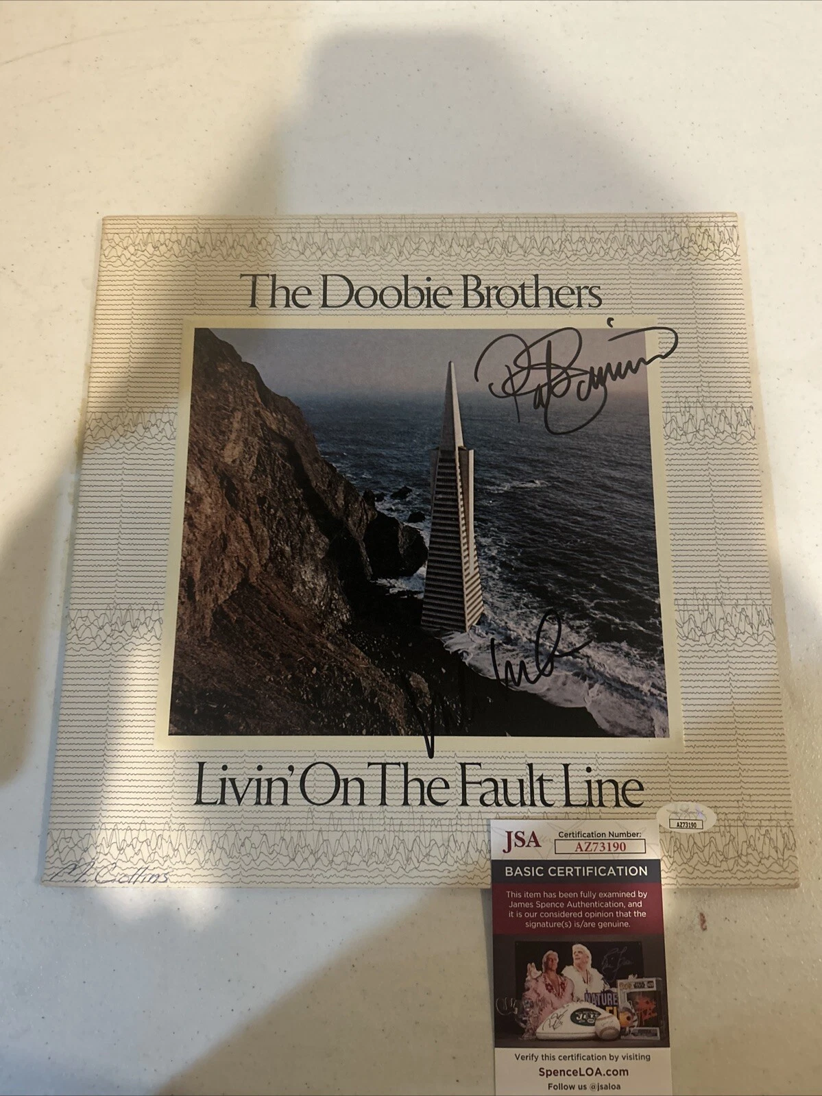 THE DOOBIE BROTHERS SIGNED AUTOGRAPH VINYL ALBUM JSA COA LIVIN ON THE FAULT LINE
