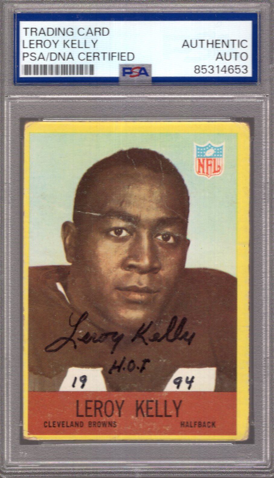 LEROY KELLY HAND SIGNED 1967 ROOKIE FOOTBALL TRADING CARD   BROWNS   PSA SLABBED