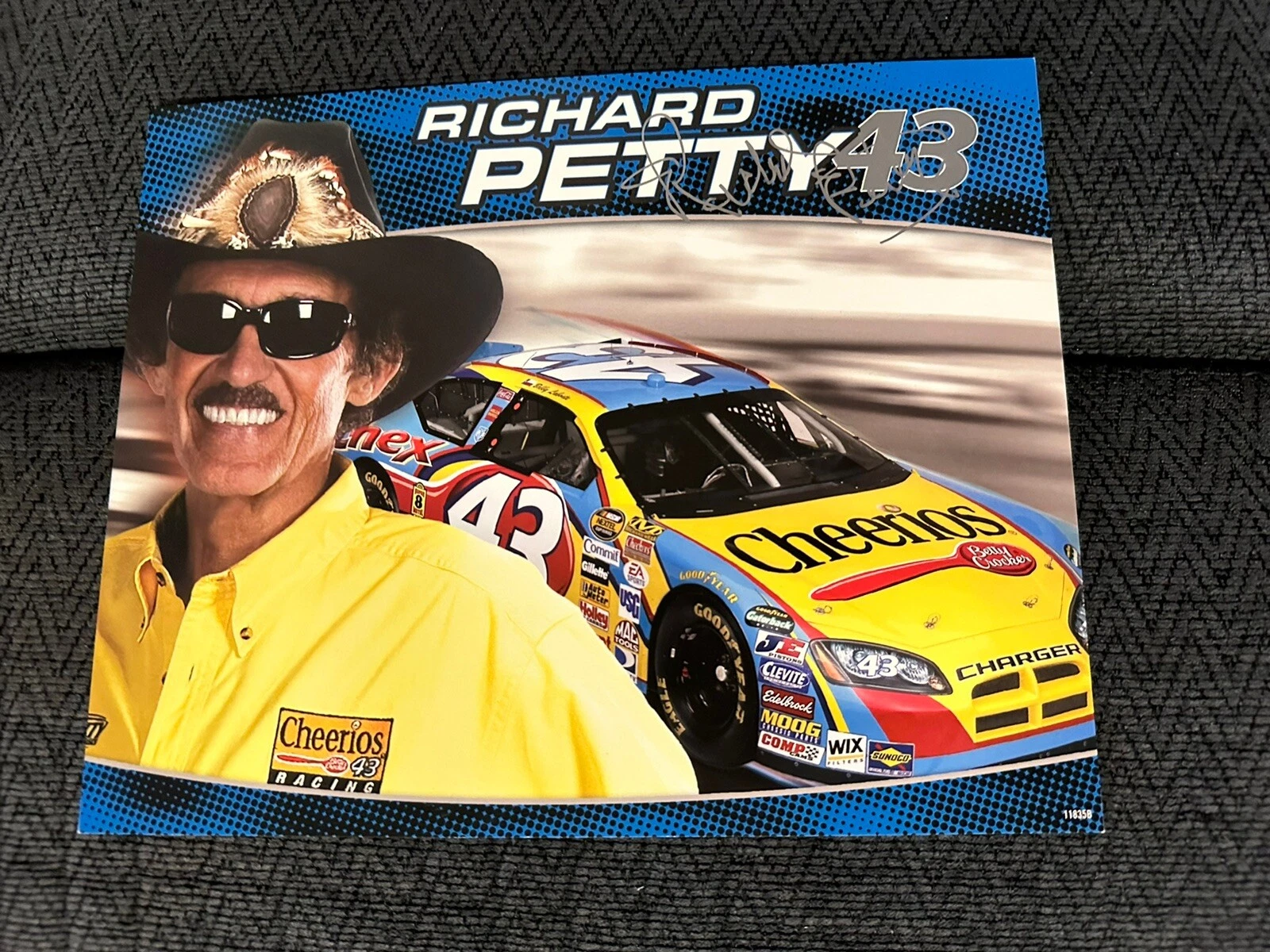 Richard Petty Signed Promo Card Nascar Autographed