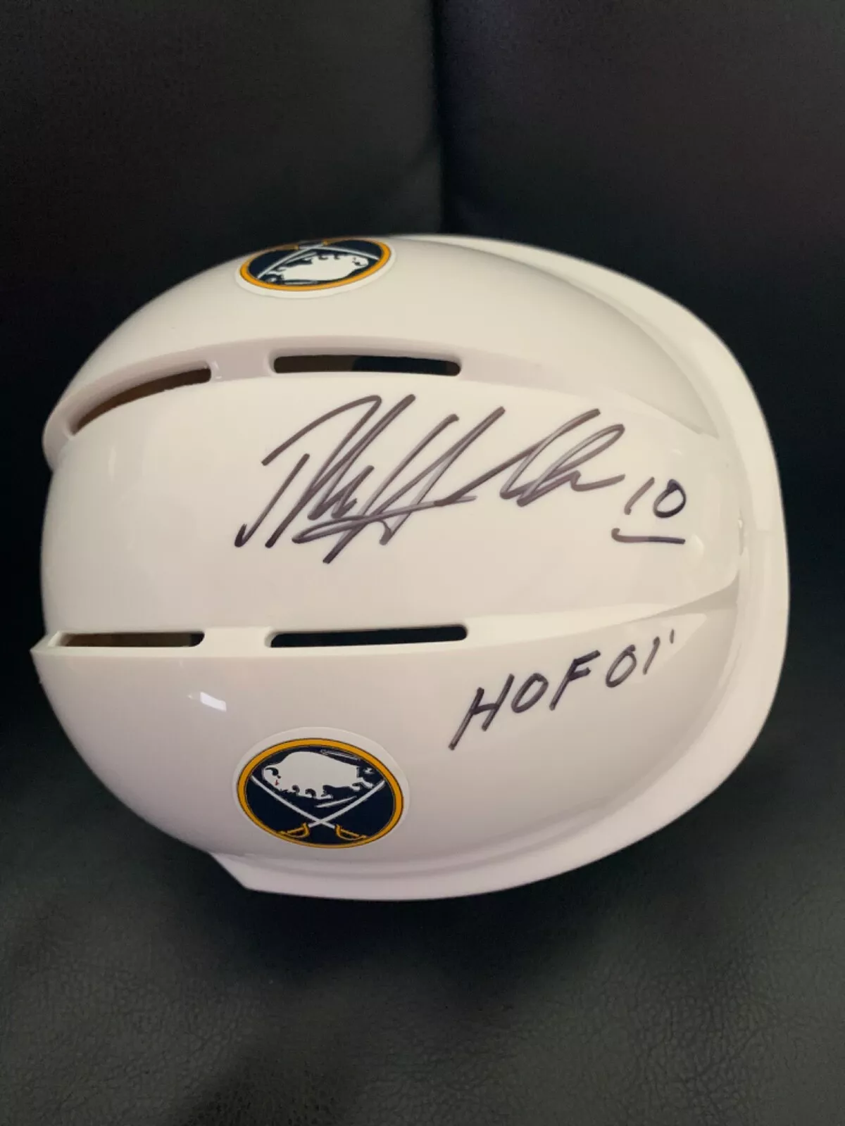 DALE HAWERCHUK HAND SIGNED BUFFALO SABRES MINI-HELMET+JSA      AWESOME+VERY RARE