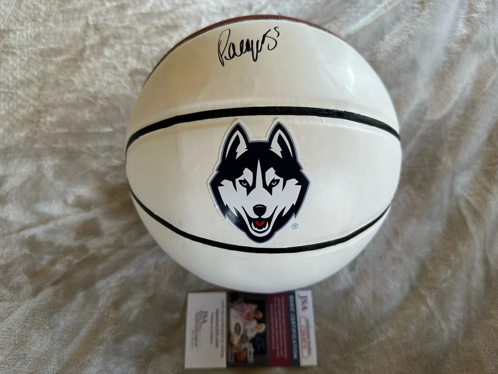 Paige Bueckers Signed NCAA Basketball Autographed JSA COA Authentication UCONN