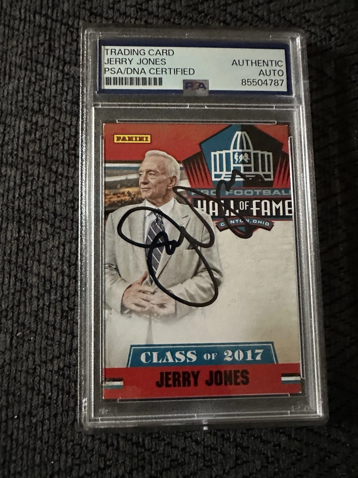 Jerry Jones Signed 2017 Panini HOF NNO Trading Card PSA /DNA Slab COA