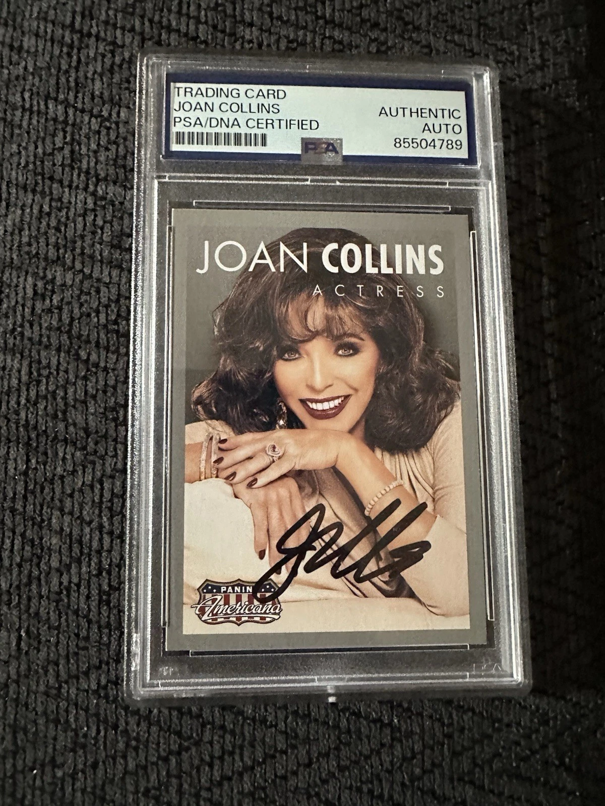 Joan Collins Signed 2015 Panini Americana #25 Trading Card PSA /DNA Slab COA